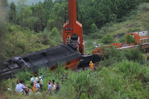 焦柳铁路广西境内一客运列车脱轨
